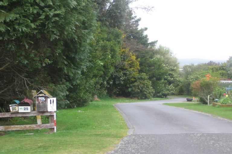 Photo of property in 27 Huka Falls Road, Rangatira Park, Taupo, 3330