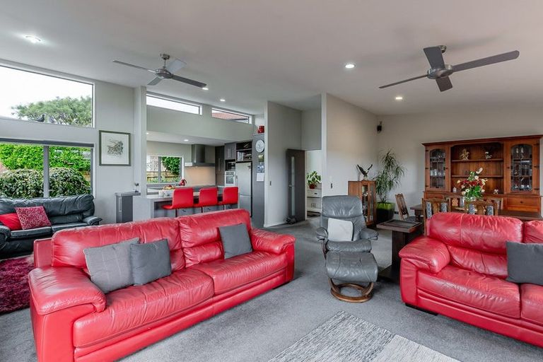 Photo of property in 11 Beckett Lane, Raumati Beach, Paraparaumu, 5032