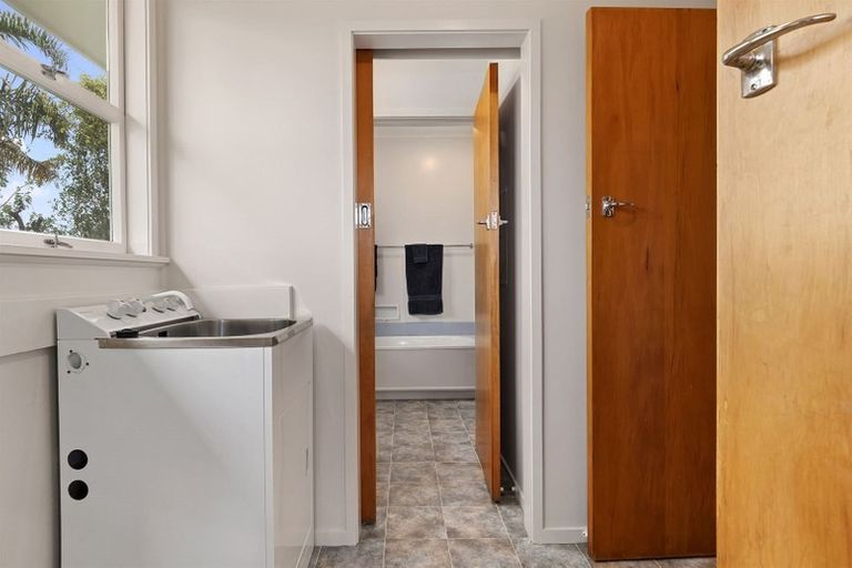 Photo of property in 6 Lynwood Place, Brookfield, Tauranga, 3110