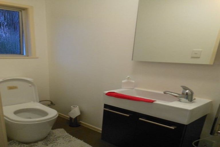 Photo of property in 17 Prestige Place, Castor Bay, Auckland, 0620