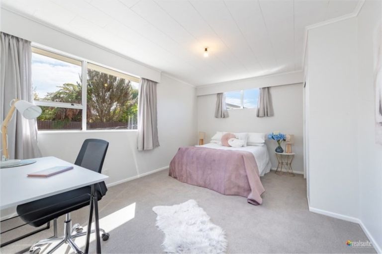 Photo of property in 4 Toledo Grove, Totara Park, Upper Hutt, 5018