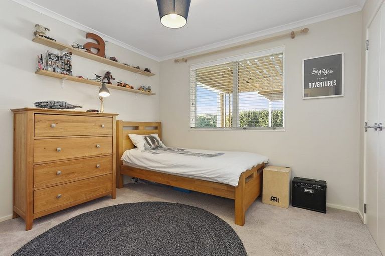 Photo of property in 12 Waiarohia Place, Hobsonville, Auckland, 0616