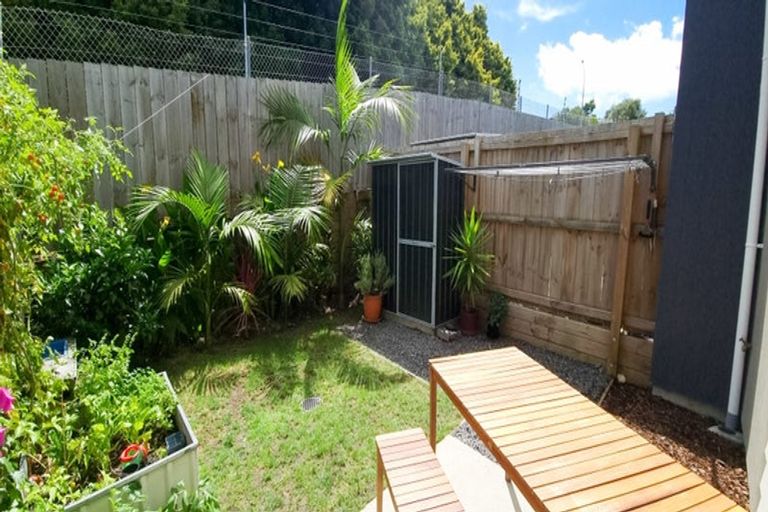Photo of property in 86 Matawhanga Drive, Wattle Downs, Auckland, 2103