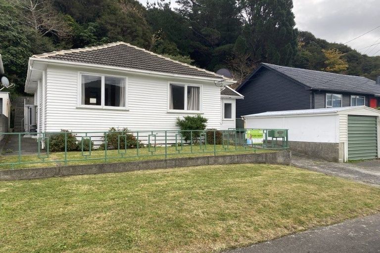 Photo of property in 155 Wellington Road, Wainuiomata, Lower Hutt, 5014