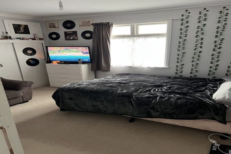 Photo of property in 27 Stanley Street, Levin, 5510