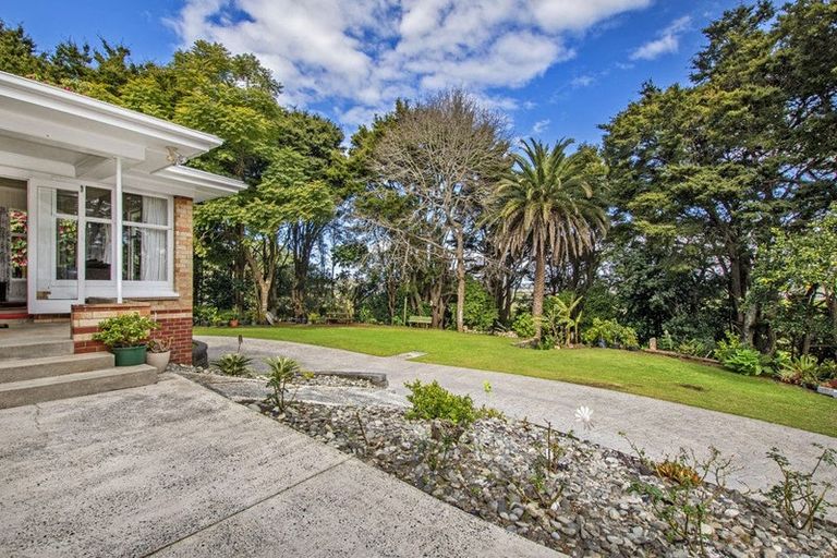 Photo of property in 2 Memorial Drive, Parahaki, Whangarei, 0112