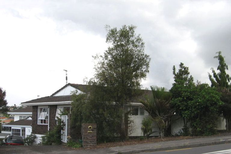 Photo of property in 2/1 Clearwater Cove, West Harbour, Auckland, 0618