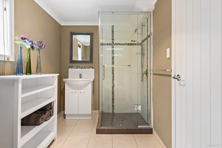 Photo of property in 136 Kitchener Road, Pukekohe, 2120