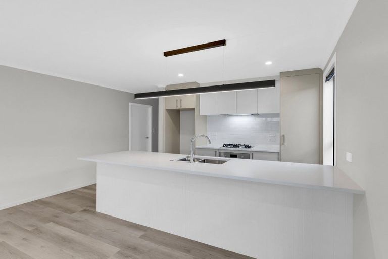 Photo of property in 23 Waruhia Crescent, Rototuna North, 3281