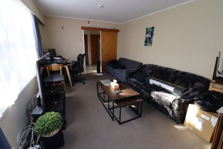 Photo of property in 181 Newlands Road, Newlands, Wellington, 6037