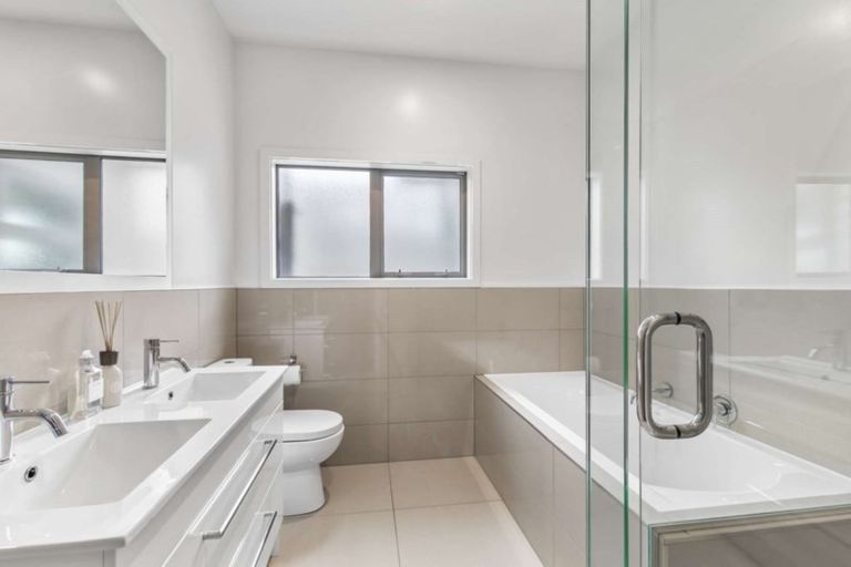 Photo of property in 20 Paparoa Crescent, Aotea, Porirua, 5024