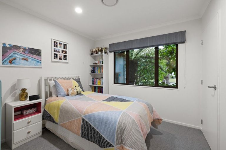 Photo of property in 15 Chelsea Drive, Taradale, Napier, 4112