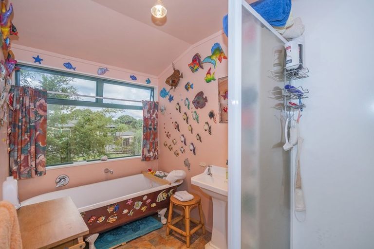 Photo of property in 152 Ocean Beach Road, Tairua, 3508