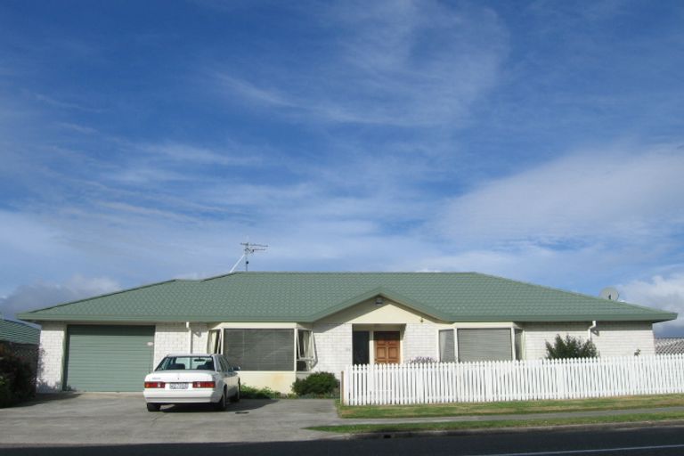 Photo of property in 4b Cedar Drive, Paraparaumu Beach, Paraparaumu, 5032