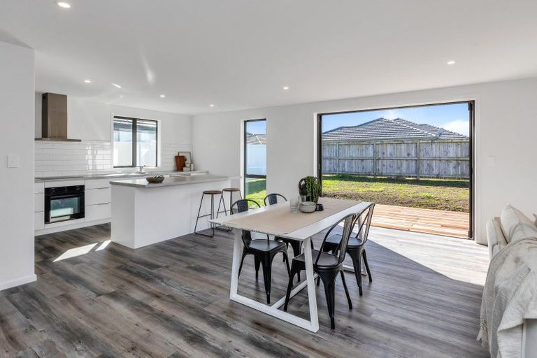 Photo of property in 31 Kapiakauri Road, One Tree Point, 0118