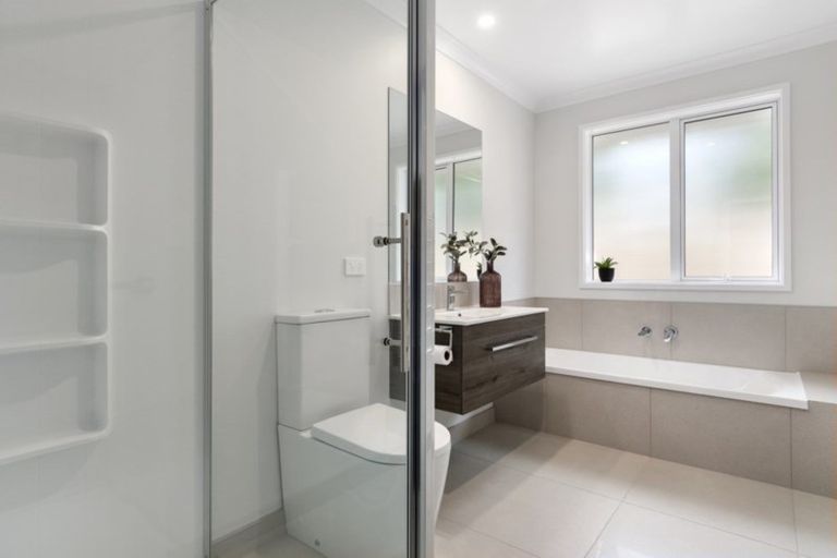 Photo of property in 77 Bert Wall Drive, Omokoroa, 3114