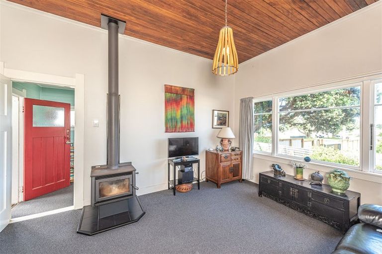 Photo of property in 19 Manuka Street, Castlecliff, Whanganui, 4501