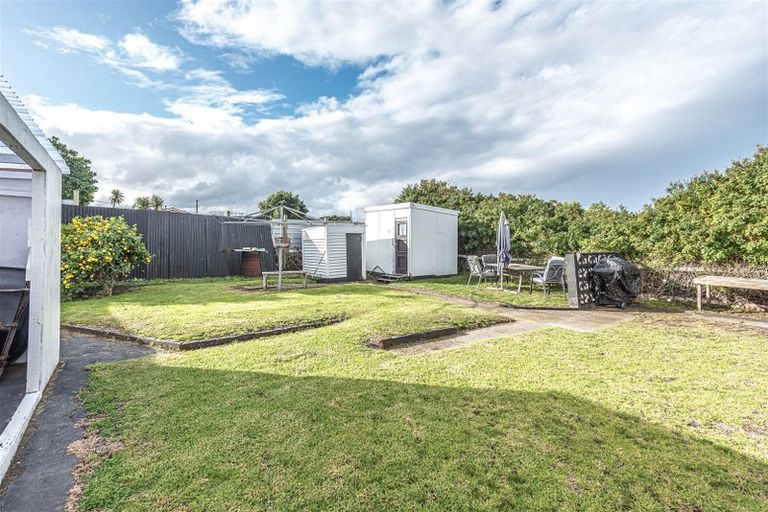 Photo of property in 180 Puriri Street, Castlecliff, Whanganui, 4501