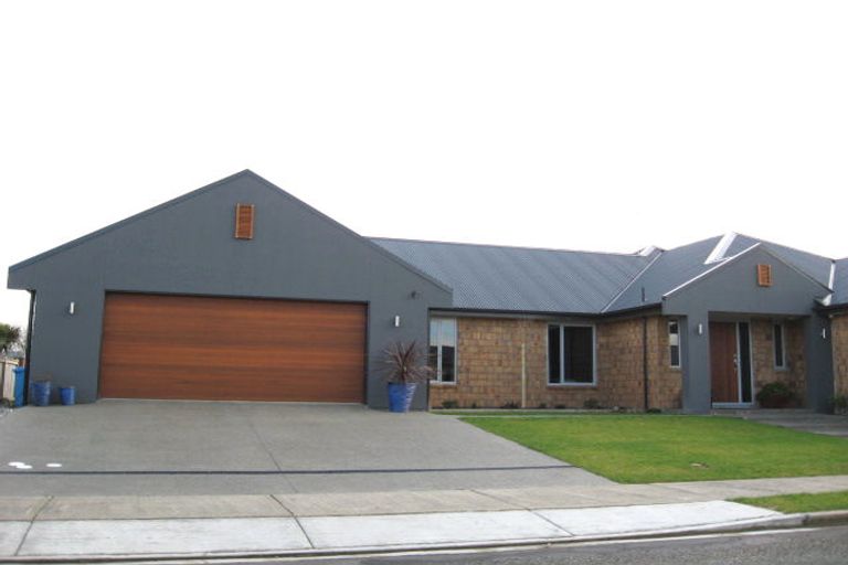 Photo of property in 19 Hoffman Court, Waikiwi, Invercargill, 9810