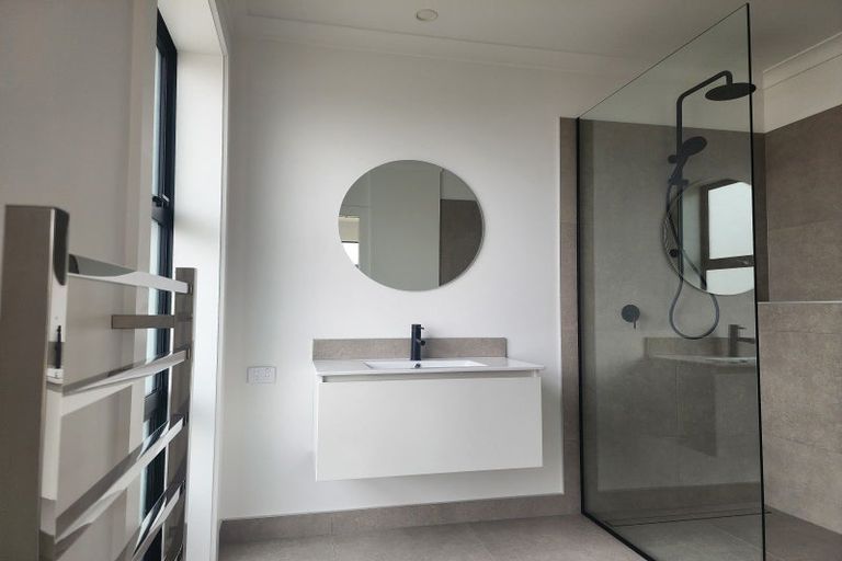 Photo of property in 10 Corsica Court, Fitzherbert, Palmerston North, 4410