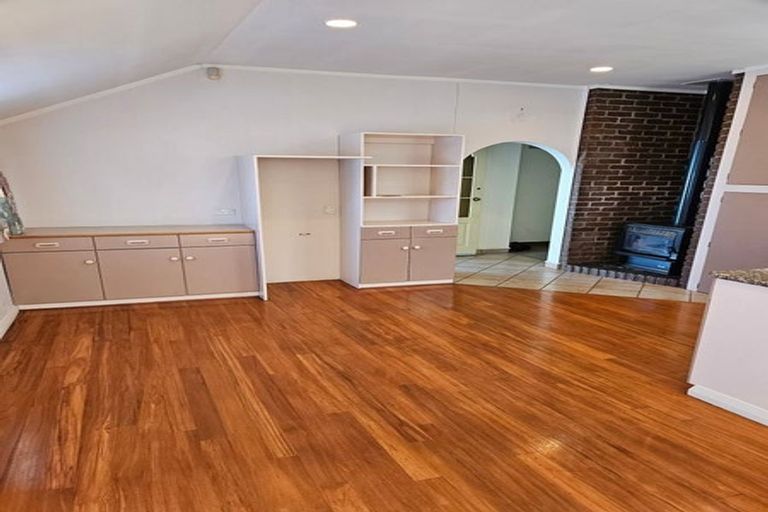 Photo of property in 130 Naenae Road, Naenae, Lower Hutt, 5011