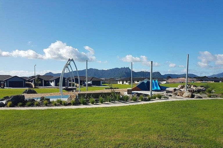 Photo of property in 4 Te Taniwha Road, One Tree Point, 0118