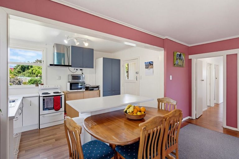Photo of property in 3 Armagh Street, Levin, 5510