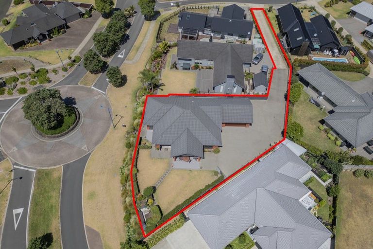 Photo of property in 6 Roseberry Place, Whitianga, 3510