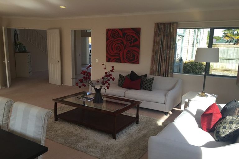 Photo of property in 16 Trovare Place, Golflands, Auckland, 2013