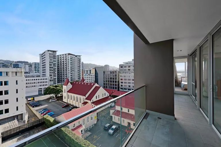Photo of property in Sanctum Apartments, 73/10a Ebor Street, Te Aro, Wellington, 6011