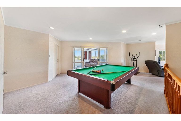 Photo of property in 7 Piper Place, Goodwood Heights, Auckland, 2105