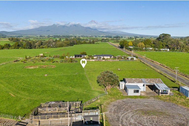 Photo of property in 37 Upper Pitone Road, Pitone, New Plymouth, 4374