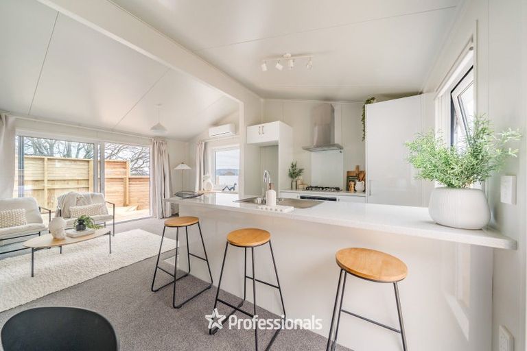 Photo of property in 18f Norana Road, Maoribank, Upper Hutt, 5018