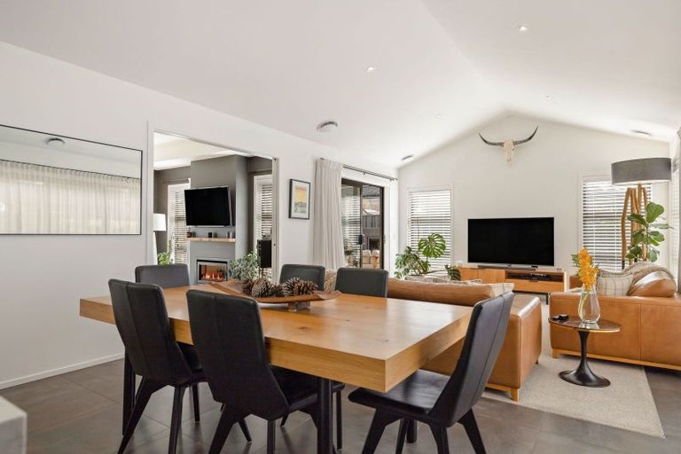 Photo of property in 3 Brodie Avenue, Arrowtown, 9302