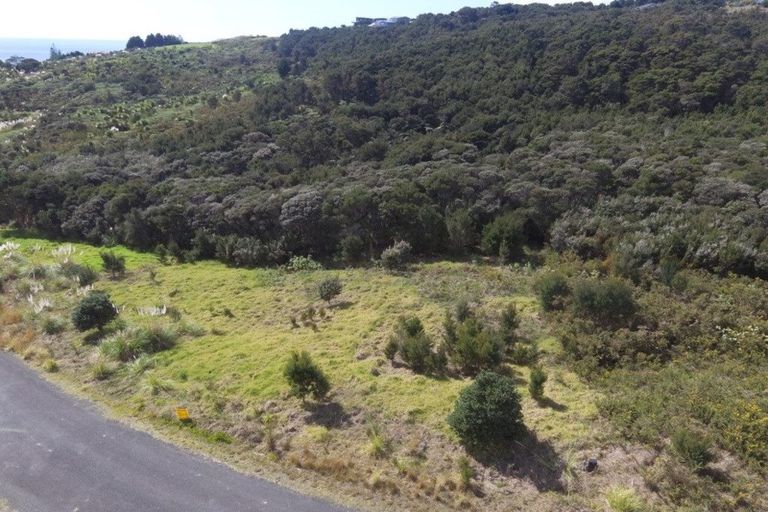 Photo of property in 129 Stratford Drive, Cable Bay, 0420