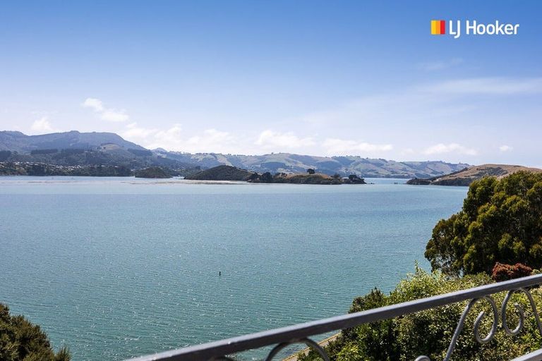 Photo of property in 35 Oxley Crescent, Broad Bay, Dunedin, 9014