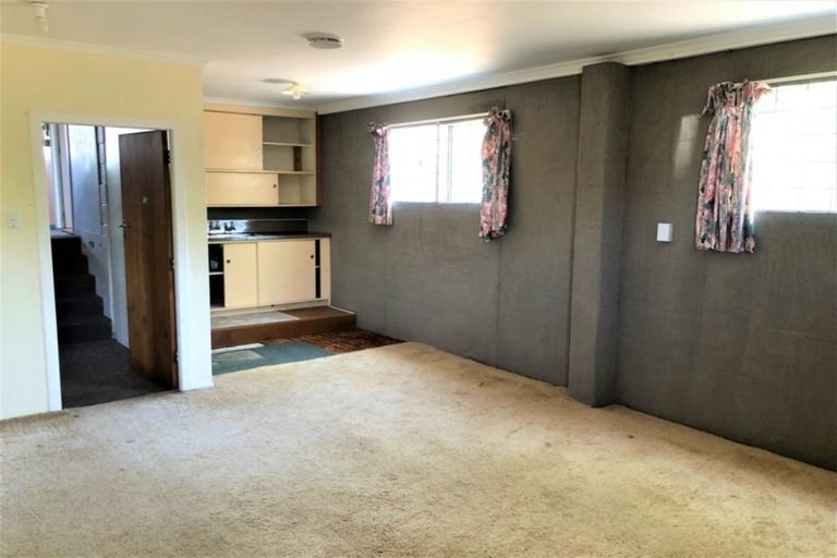 Photo of property in 1a Blake Street, Waitara, 4320