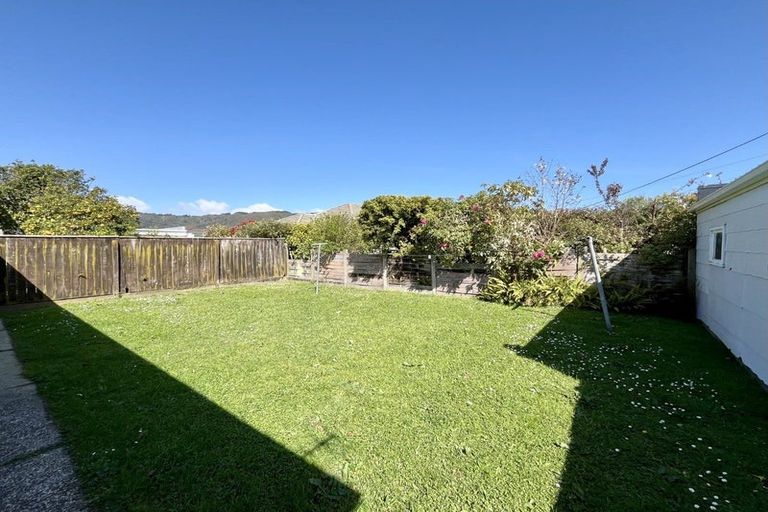 Photo of property in 20-20a Cottle Street, Avalon, Lower Hutt, 5011