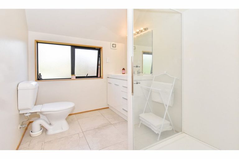 Photo of property in 2/12 Spears Place, Botany Downs, Auckland, 2010