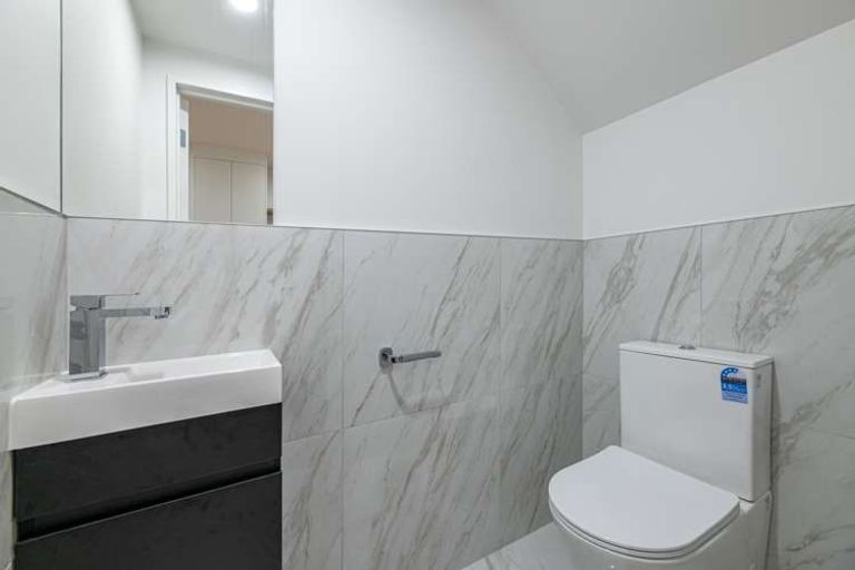 Photo of property in 5/29 Tudor Road, Henderson, Auckland, 0610