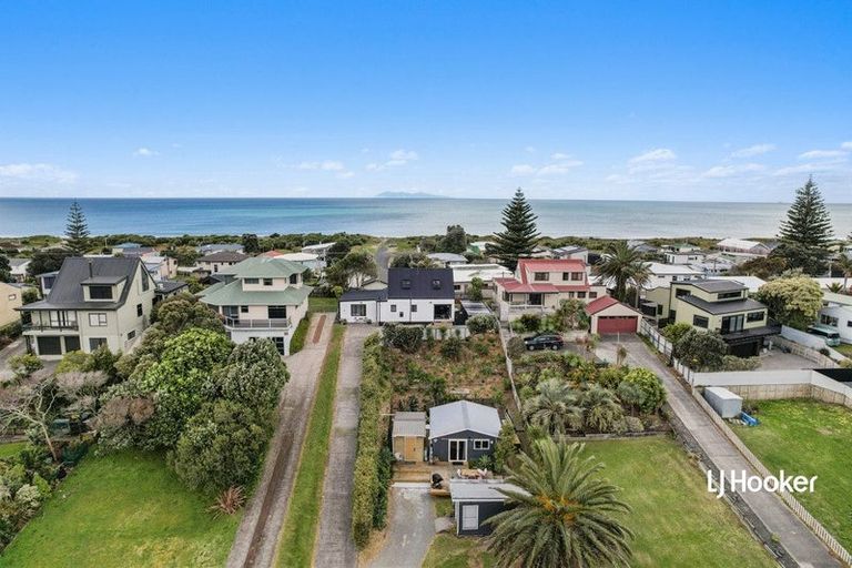 Photo of property in 19 Hanlen Avenue, Waihi Beach, 3611