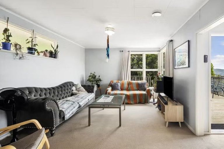 Photo of property in 33 Verviers Street, Karori, Wellington, 6012