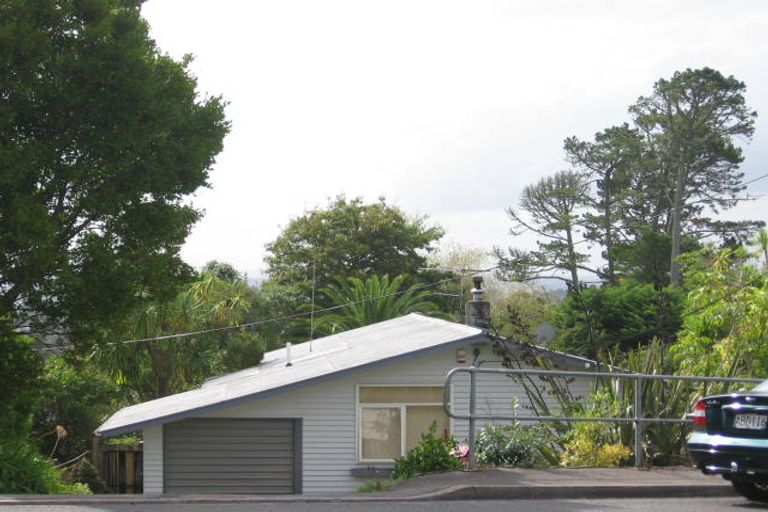 Photo of property in 99 Glengarry Road, Glen Eden, Auckland, 0602