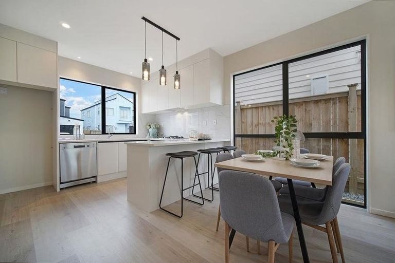 Photo of property in 82 Bellbird Street, Papakura, 2110