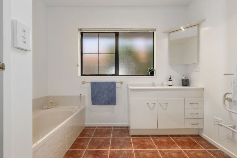 Photo of property in 6 Stella Court, Paraparaumu, 5032