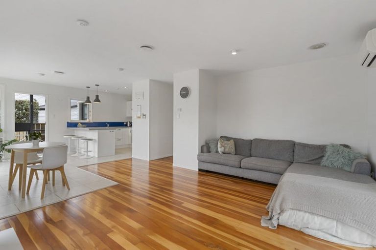Photo of property in 59 Taurus Crescent, Beach Haven, Auckland, 0626