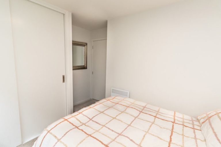 Photo of property in 2/17 Nairn Street, Mount Cook, Wellington, 6011