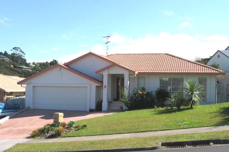 Photo of property in 37 Caversham Drive, Torbay, Auckland, 0630