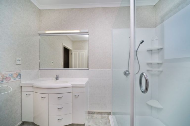 Photo of property in 45 Camberwell Road, Hawera, 4610