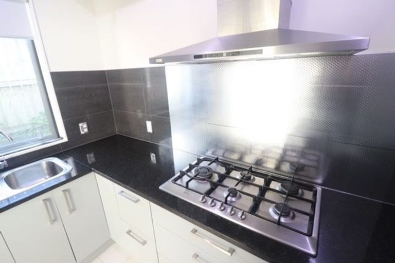 Photo of property in 7 Andy Crescent, Flat Bush, Auckland, 2016